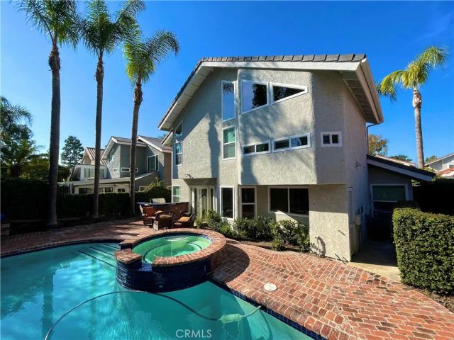 10 Ramada, Irvine, CA 92620