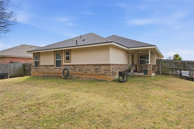 600 Apple Cross Court, Robinson, TX 76706