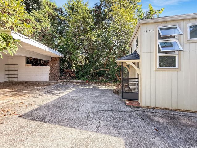 44-327 Kaneohe Bay Drive, Kaneohe, HI 96744