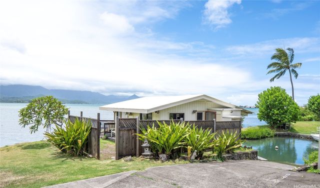 44-327 Kaneohe Bay Drive, Kaneohe, HI 96744