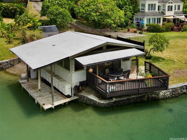 44-327 Kaneohe Bay Drive, Kaneohe, HI 96744