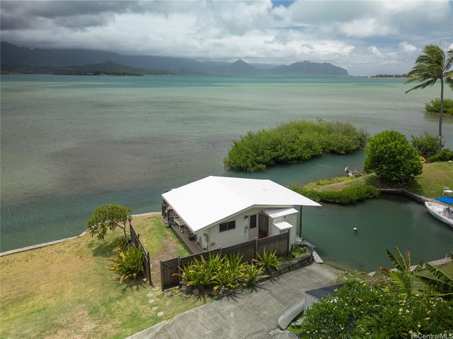 44-327 Kaneohe Bay Drive, Kaneohe, HI 96744