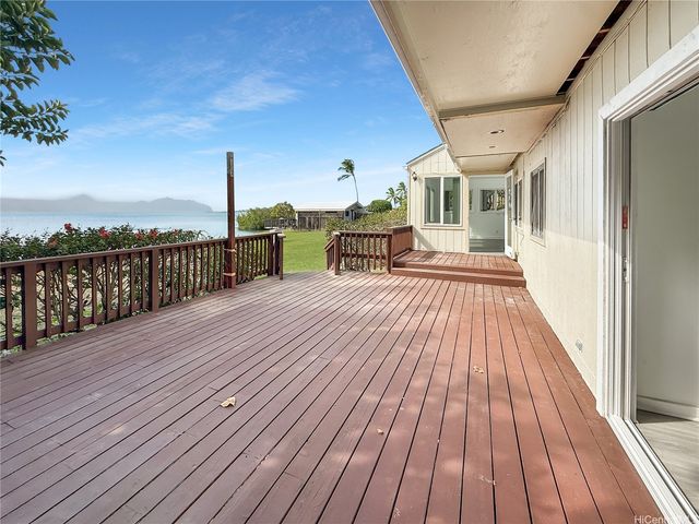 44-327 Kaneohe Bay Drive, Kaneohe, HI 96744
