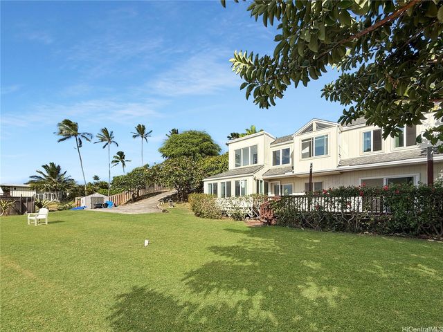 44-327 Kaneohe Bay Drive, Kaneohe, HI 96744