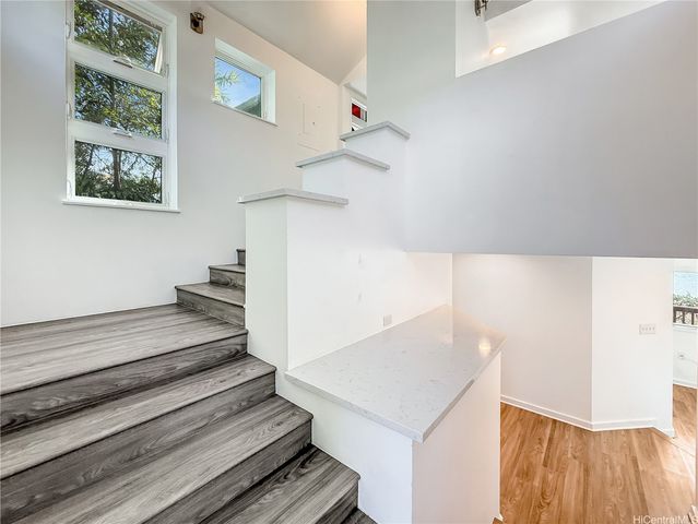 44-327 Kaneohe Bay Drive, Kaneohe, HI 96744