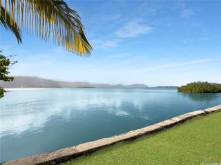 44-327 Kaneohe Bay Drive, Kaneohe, HI 96744