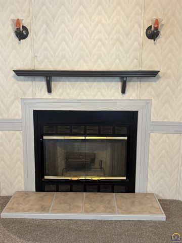 413 Eveningside DR, Emporia, KS 66801