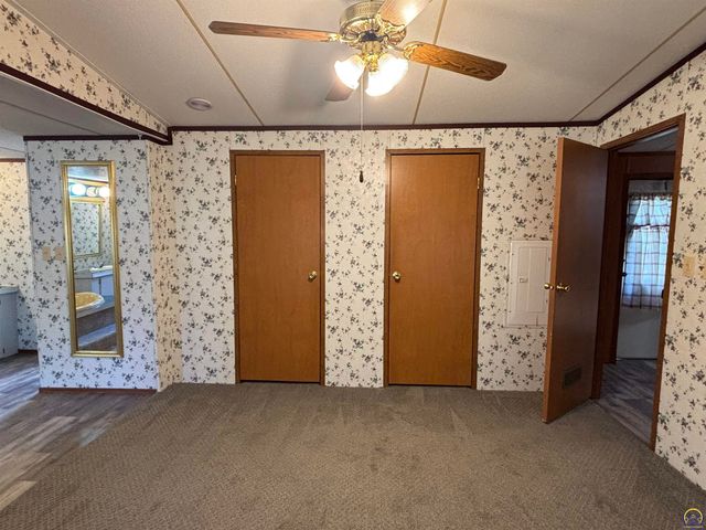 413 Eveningside DR, Emporia, KS 66801