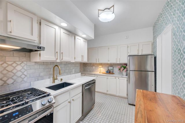63-61 99th St C16, Rego Park, NY 11374