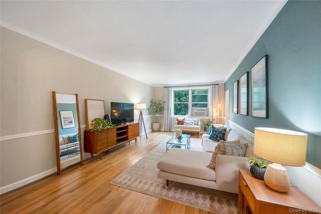 63-61 99th St C16, Rego Park, NY 11374