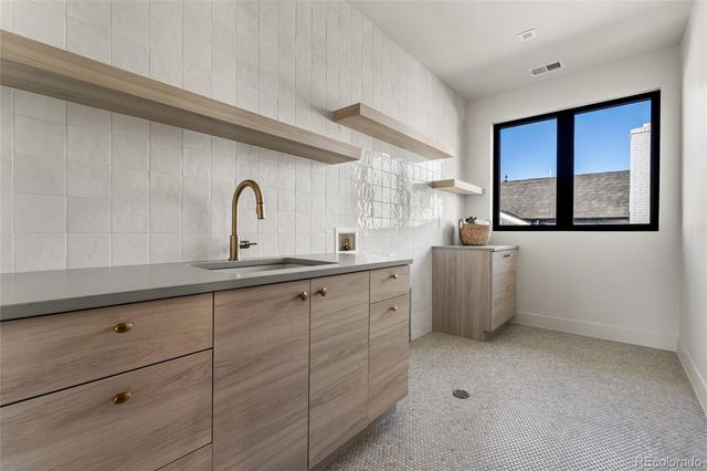 792 S Clayton Street, Denver, CO 80209