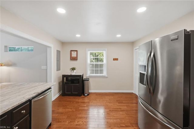 301 Dixie DR, Norfolk, VA 23505