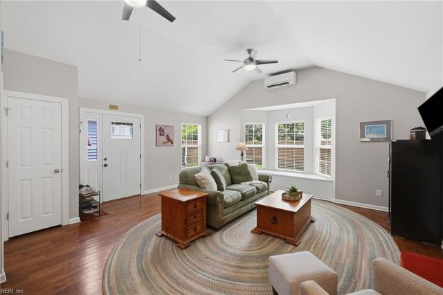301 Dixie DR, Norfolk, VA 23505