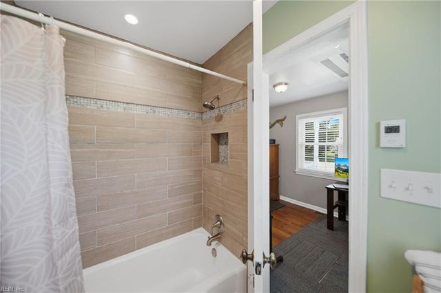 301 Dixie DR, Norfolk, VA 23505