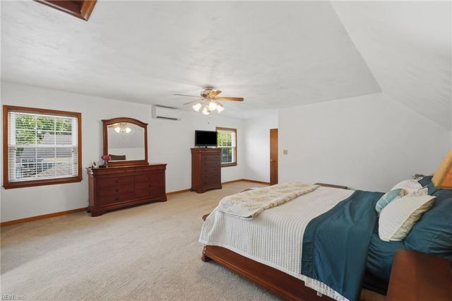 301 Dixie DR, Norfolk, VA 23505