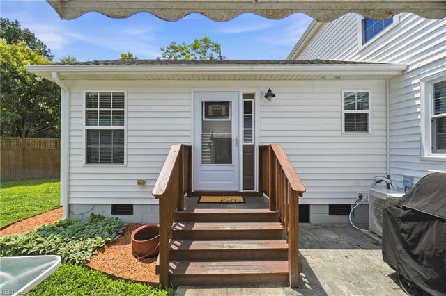 301 Dixie DR, Norfolk, VA 23505