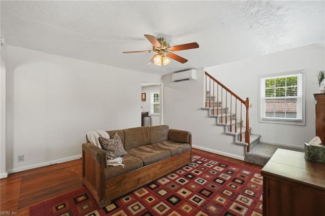 301 Dixie DR, Norfolk, VA 23505