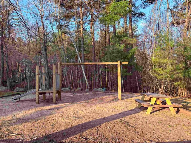 2 Maple Ridge Dr Unit 29, Merrimack, NH 03054