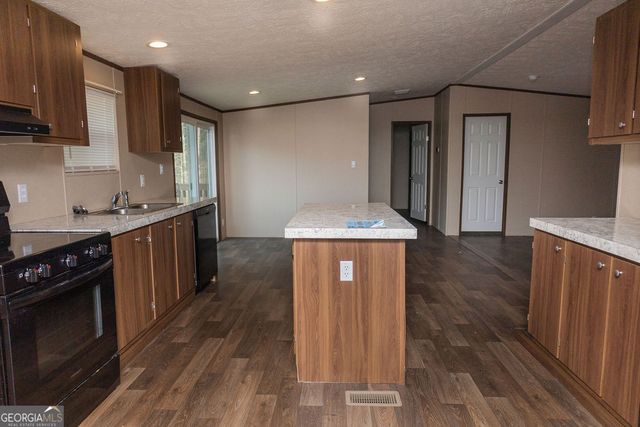 1337 Ridgeway Road, Lafayette, GA 30728