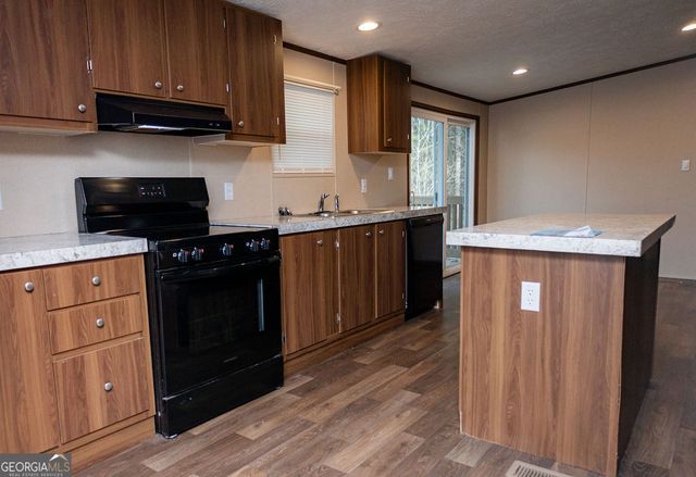 1337 Ridgeway Road, Lafayette, GA 30728