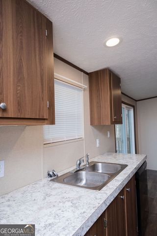 1337 Ridgeway Road, Lafayette, GA 30728