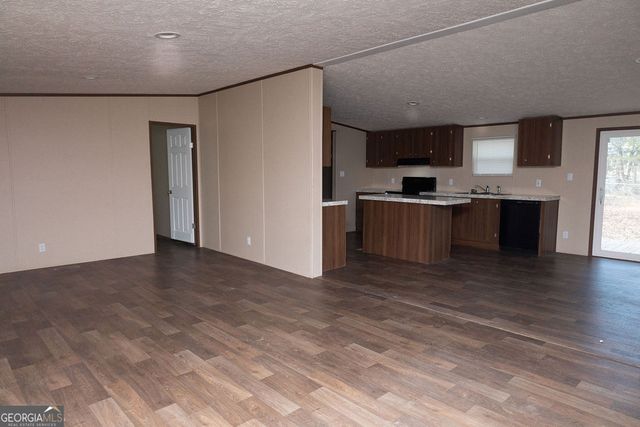 1337 Ridgeway Road, Lafayette, GA 30728