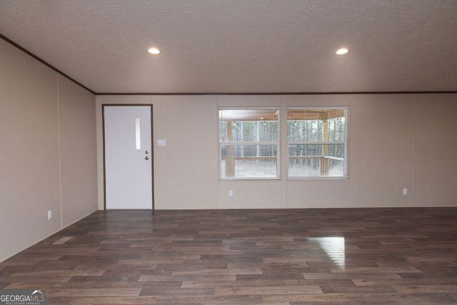 1337 Ridgeway Road, Lafayette, GA 30728