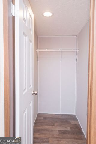 1337 Ridgeway Road, Lafayette, GA 30728