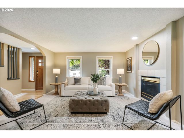 21242 Sw WINTERFIELD Ln, Beaverton, OR 97003