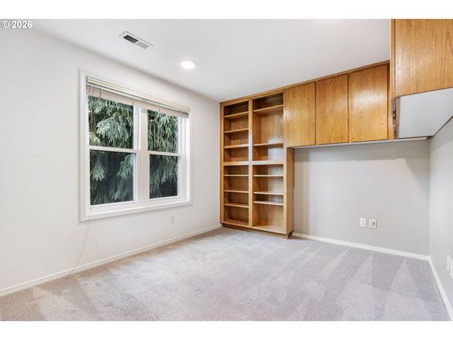 21242 Sw WINTERFIELD Ln, Beaverton, OR 97003