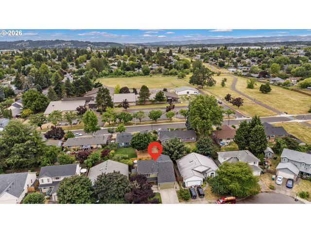 21242 Sw WINTERFIELD Ln, Beaverton, OR 97003