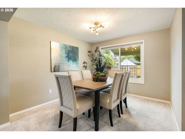 21242 Sw WINTERFIELD Ln, Beaverton, OR 97003