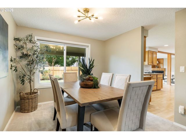 21242 Sw WINTERFIELD Ln, Beaverton, OR 97003