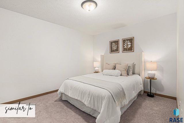 8010 E Tencate Pl, Sioux Falls, SD 57110
