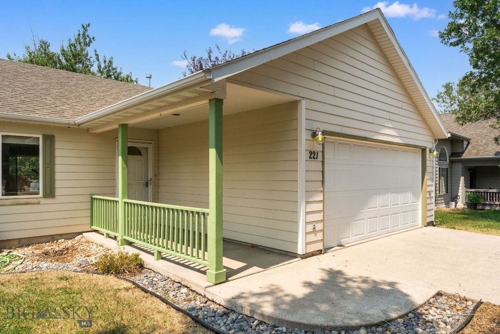 221 Virginia Way, Bozeman, MT 59718 photo 2