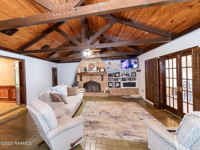 320 N Morein Street, Ville Platte, LA 70586