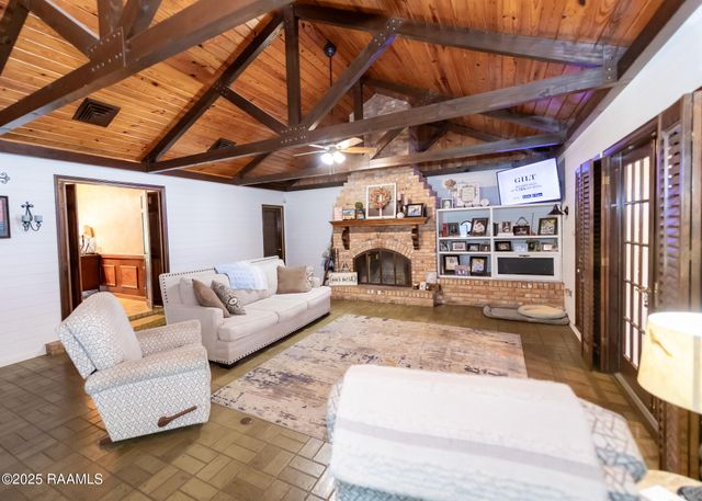 320 N Morein Street, Ville Platte, LA 70586