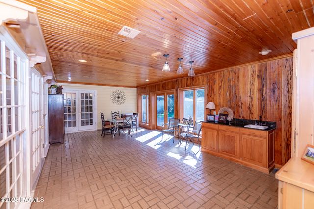 320 N Morein Street, Ville Platte, LA 70586