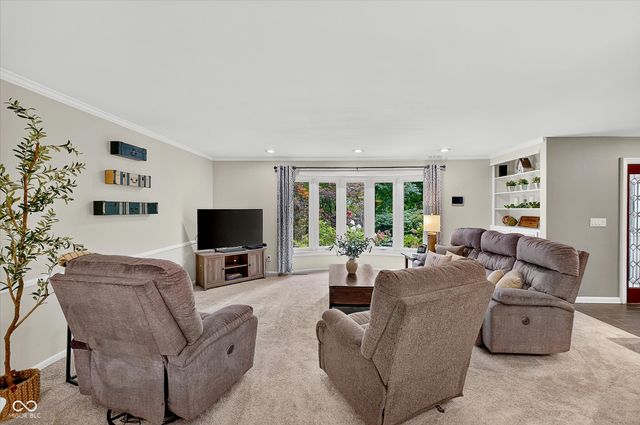 9226 Gleannloch Drive, Indianapolis, IN 46256