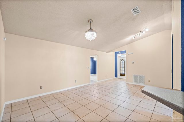 4907 Makenna Cir, Pace, FL 32571