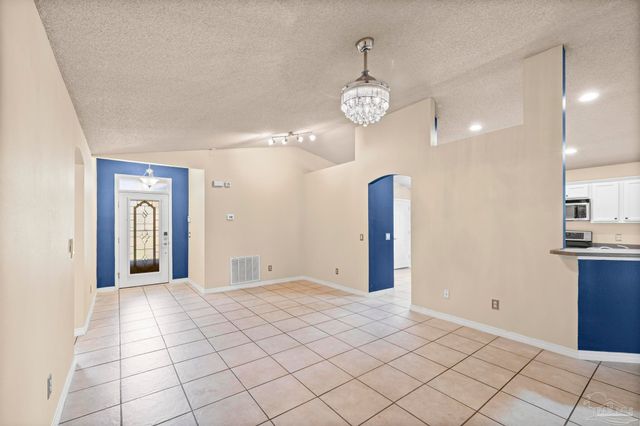 4907 Makenna Cir, Pace, FL 32571