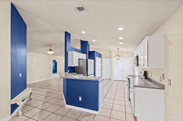 4907 Makenna Cir, Pace, FL 32571