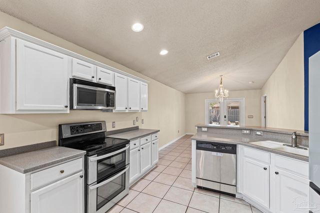 4907 Makenna Cir, Pace, FL 32571