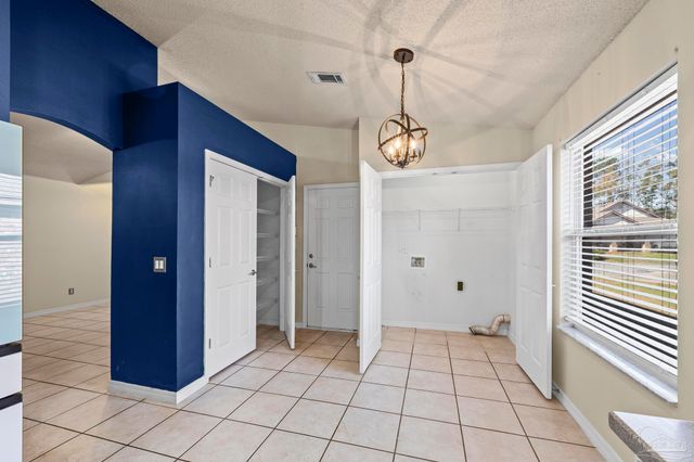 4907 Makenna Cir, Pace, FL 32571