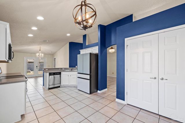 4907 Makenna Cir, Pace, FL 32571