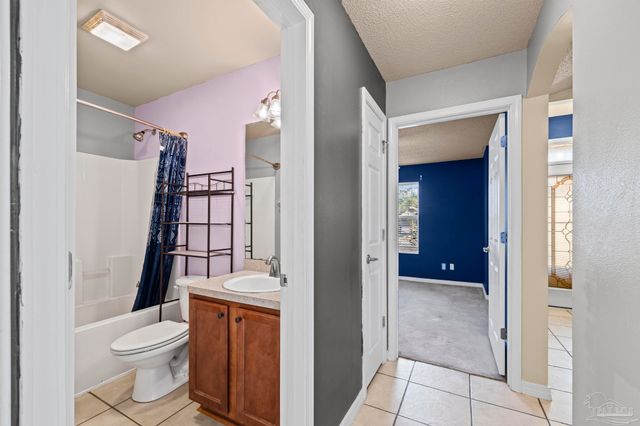 4907 Makenna Cir, Pace, FL 32571