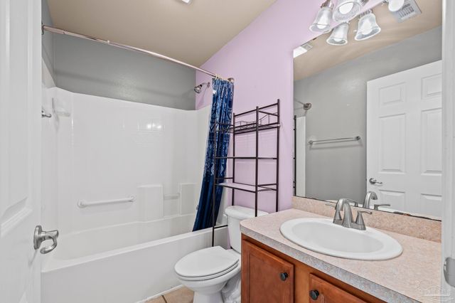 4907 Makenna Cir, Pace, FL 32571