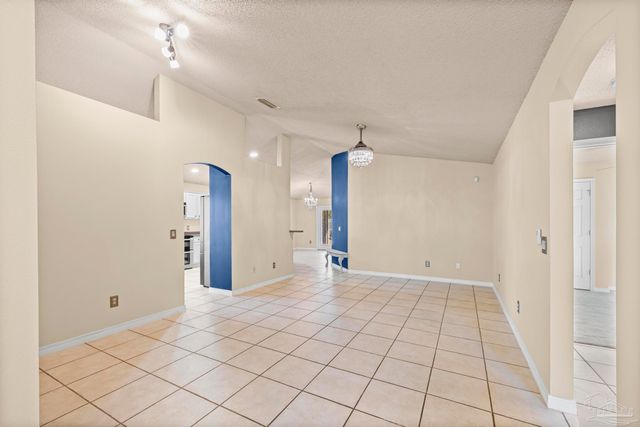 4907 Makenna Cir, Pace, FL 32571