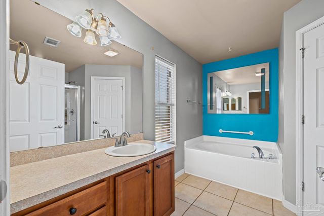 4907 Makenna Cir, Pace, FL 32571