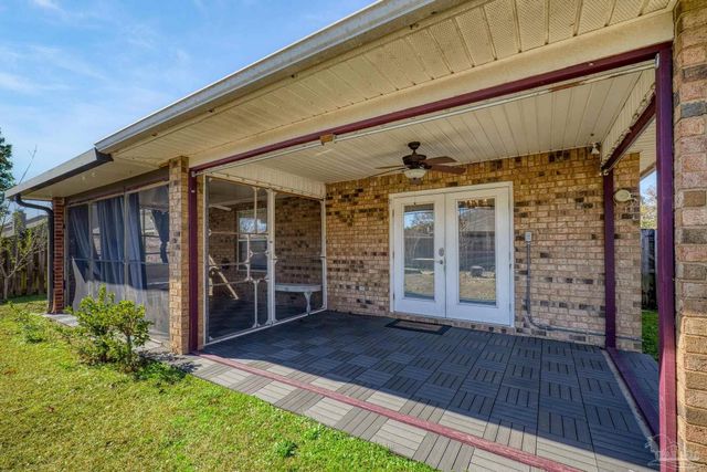 4907 Makenna Cir, Pace, FL 32571